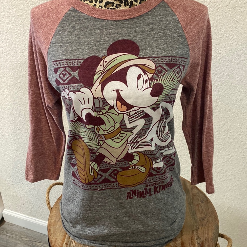Cute Disney sleeve 3/4, size small, worn once - Picture 1 of 5